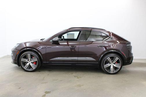 2024 Porsche Macan Turbo