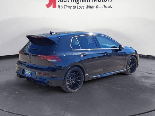 2025 Volkswagen Golf R 2.0T DSG