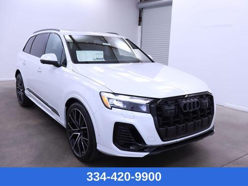 2025 Audi Q7 55 Premium Plus