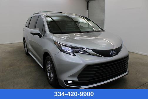 2025 Toyota Sienna XLE
