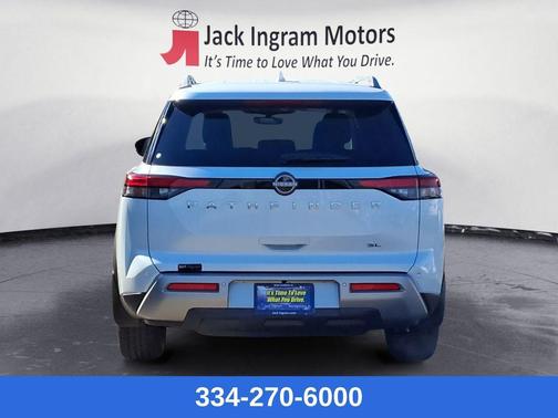 2025 Nissan Pathfinder SL FWD