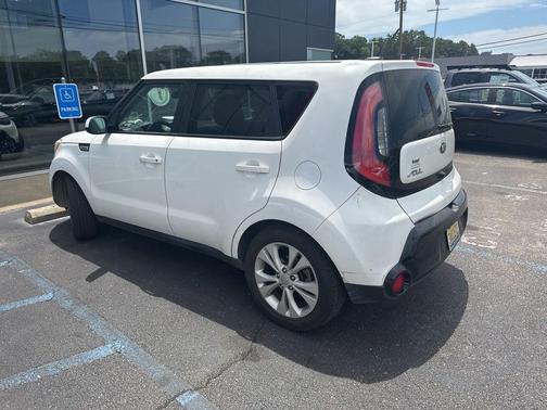 Clear White 2016 Kia Soul +