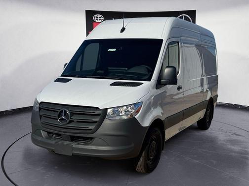 2025 Mercedes-Benz Sprinter 2500 Standard Roof