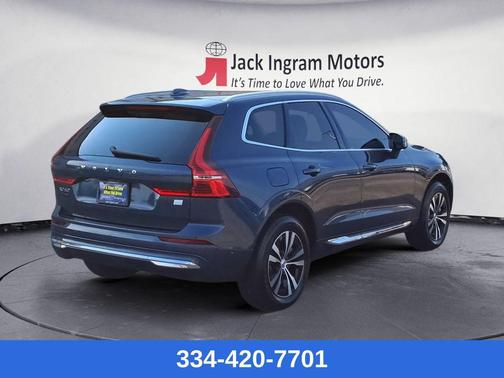 2022 Volvo XC60 Recharge Plug-In Hybrid T8 Inscription Expression