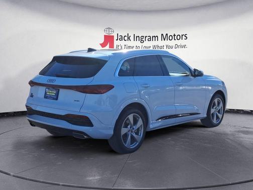 2025 Audi Q5 Prestige TFSI quattro S tronic