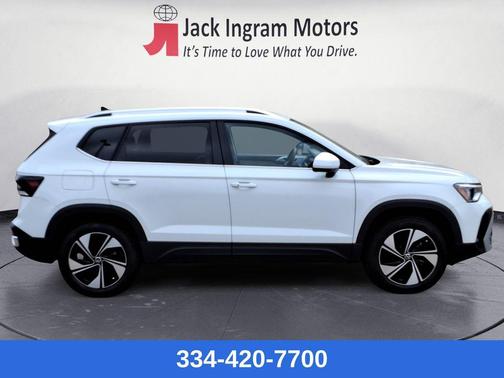 2025 Volkswagen Taos 1.5T SE