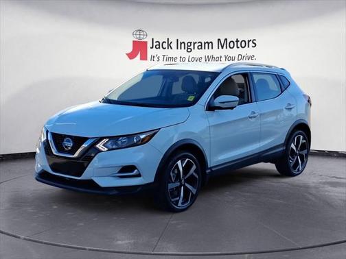 2022 Nissan Rogue Sport SL