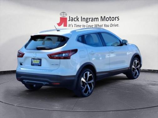 2022 Nissan Rogue Sport SL