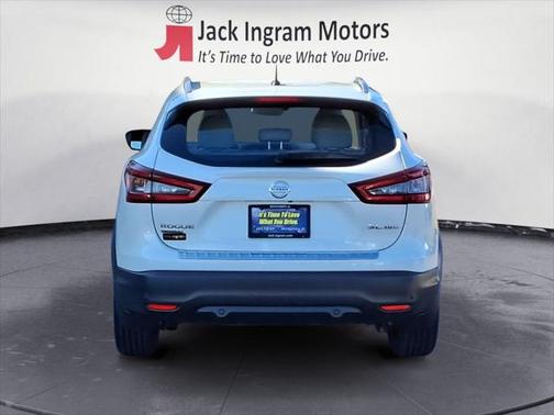 2022 Nissan Rogue Sport SL