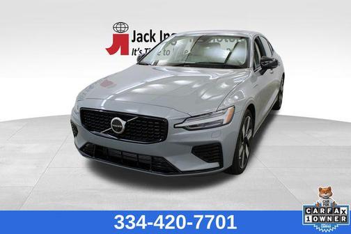 2024 Volvo S60 Recharge Plug-In Hybrid T8 Ultimate Dark Theme