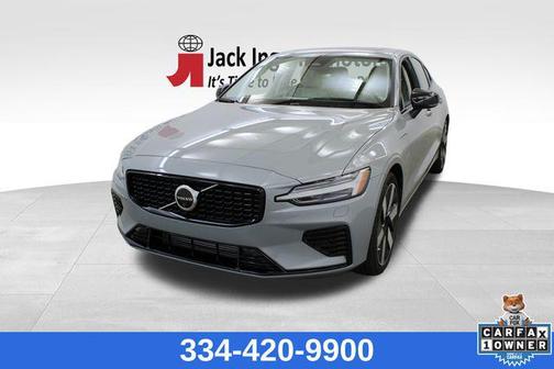 2024 Volvo S60 Recharge Plug-In Hybrid T8 Ultimate Dark Theme