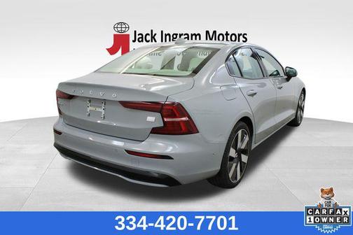 2024 Volvo S60 Recharge Plug-In Hybrid T8 Ultimate Dark Theme