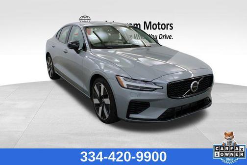 2024 Volvo S60 Recharge Plug-In Hybrid T8 Ultimate Dark Theme