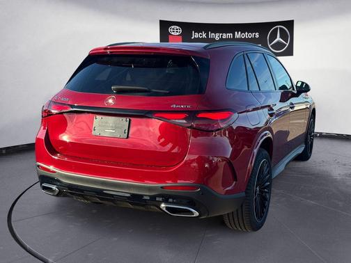 2026 Mercedes-Benz GLC 300 4MATIC