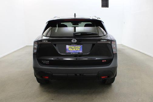Super Black 2026 Nissan Kicks SR