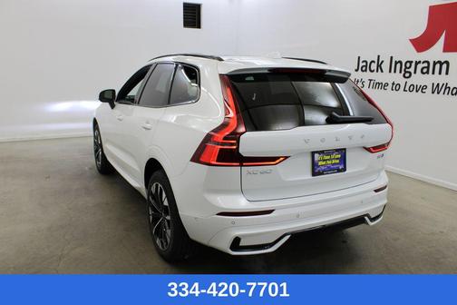 2026 Volvo XC60 B5 Plus