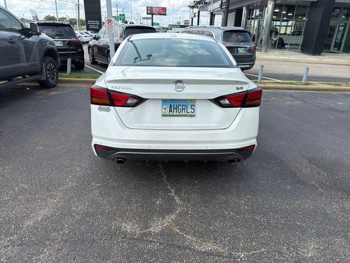 Pearl White Tricoat 2020 Nissan Altima SR FWD