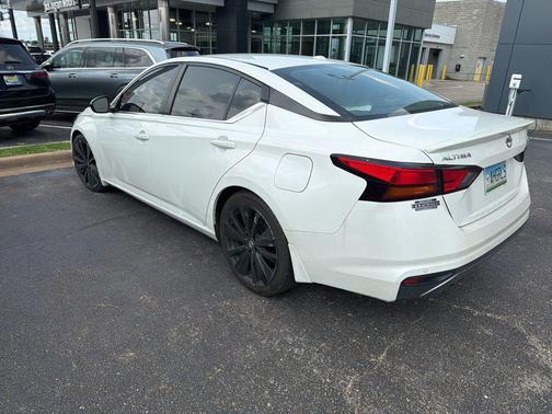 Pearl White Tricoat 2020 Nissan Altima SR FWD