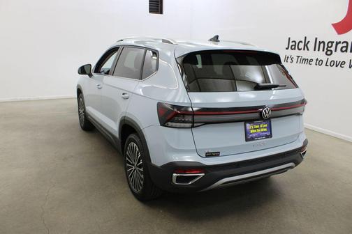 Gray 2026 Volkswagen Taos SE