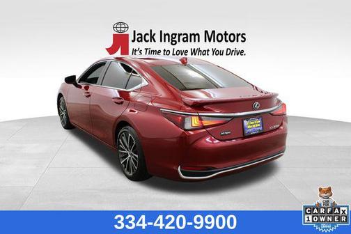 2025 Lexus ES 300h Base