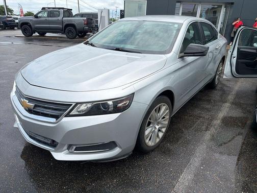 Silver Ice Metallic 2018 Chevrolet Impala 1LS