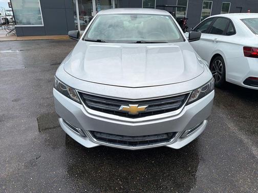 Silver Ice Metallic 2018 Chevrolet Impala 1LS