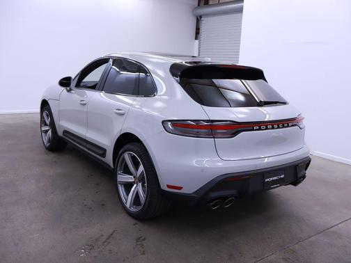 2025 Porsche Macan