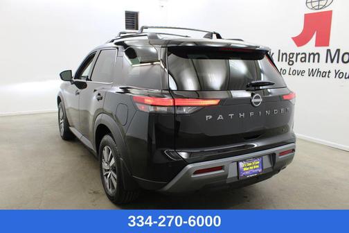 2026 Nissan Pathfinder SL