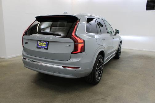 Vapour Grey Metallic 2026 Volvo XC90 Plus, B6 AWD Gas (mild hybrid), Gasoline, Bright, 7 Seats