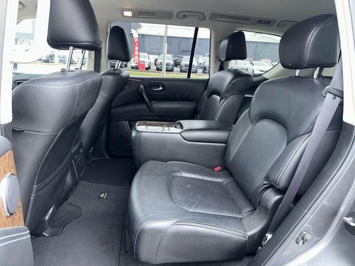 2017 INFINITI QX80 Base