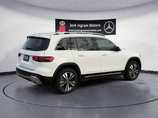 2026 Mercedes-Benz GLB 250 4MATIC