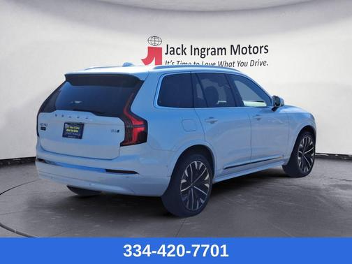 2025 Volvo XC90 B6 Plus 7-Seater