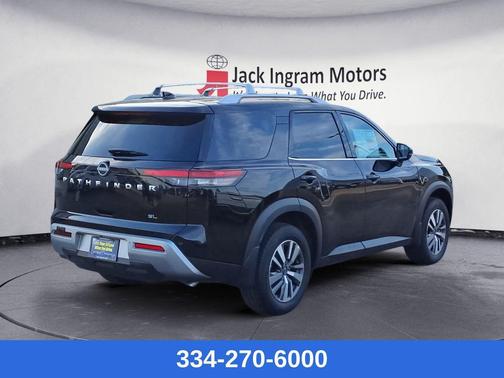 2025 Nissan Pathfinder SL FWD