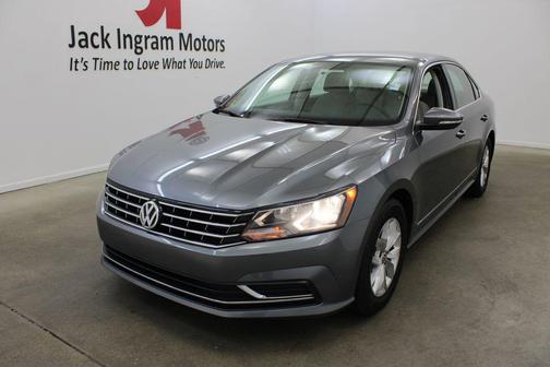 2016 Volkswagen Passat 1.8T S