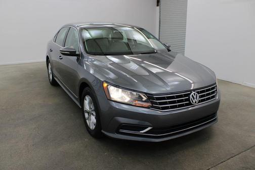 2016 Volkswagen Passat 1.8T S