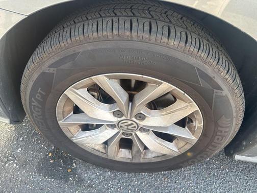 2016 Volkswagen Passat 1.8T S