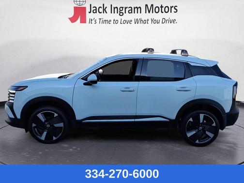 2025 Nissan Kicks SR