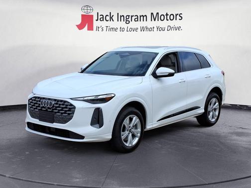 2025 Audi Q5 Premium TFSI quattro S tronic