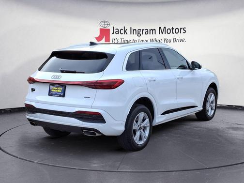 2025 Audi Q5 Premium TFSI quattro S tronic