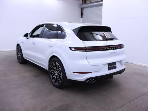 2024 Porsche Cayenne Cayenne S E-Hybrid