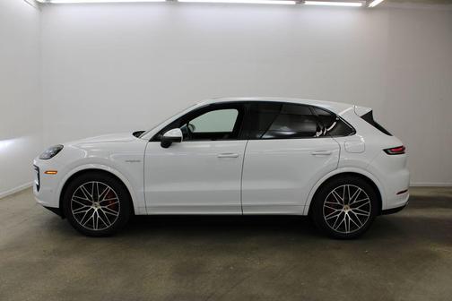 2024 Porsche Cayenne Cayenne S E-Hybrid