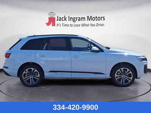 2025 Audi Q7 45 Premium Plus