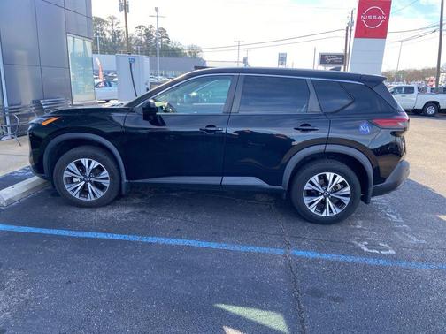 2022 Nissan Rogue SV