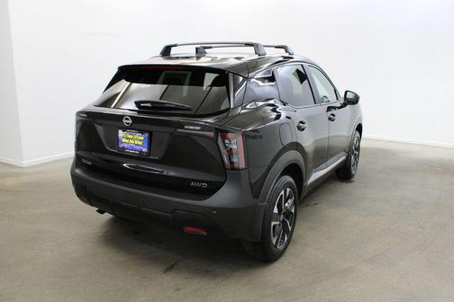 Super Black 2026 Nissan Kicks SV