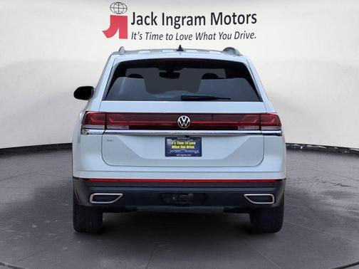Opal White 2026 Volkswagen Atlas 2.0T SE w/Technology