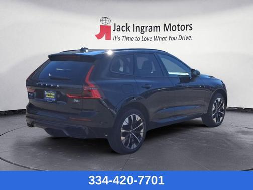 2026 Volvo XC60 B5 Plus