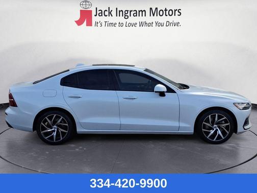 2020 Volvo S60 T5 Momentum