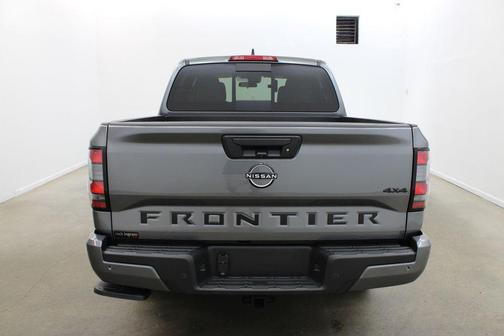 Gun Met 2026 Nissan Frontier SV