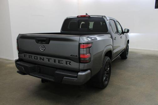 Gun Met 2026 Nissan Frontier SV