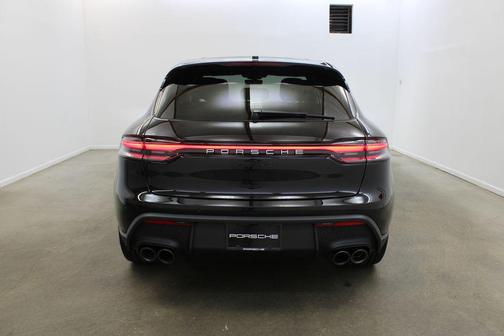 2025 Porsche Macan S